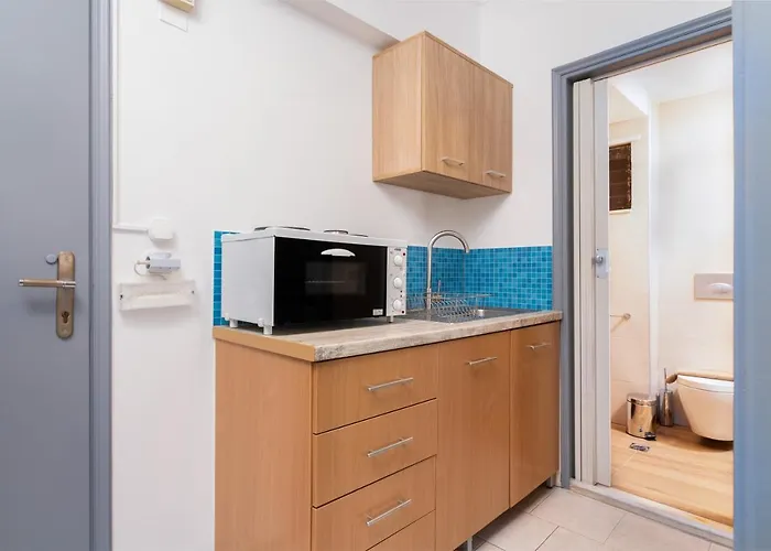 Amarantios Apartamento *